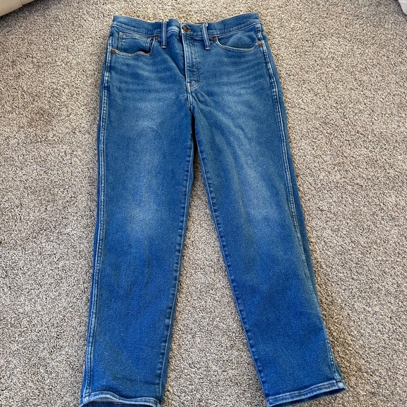 Madewell Stovepipe Jeans. Classic medium wash. High waist. Straight leg. Size 30 - Picture 2 of 16